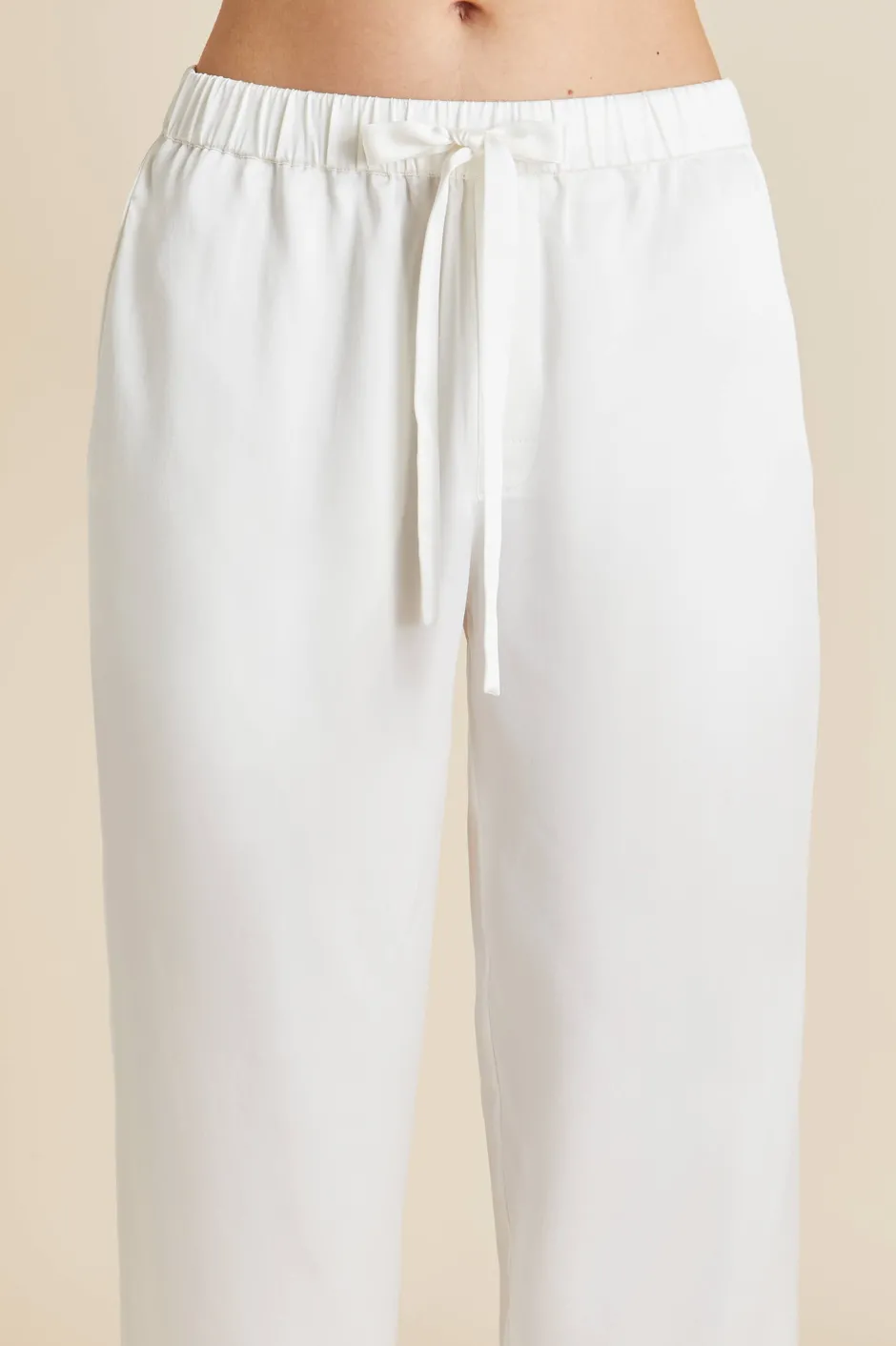 Sale Olivia von Halle Yves Desire pajamasin Silk with Ruby and Diamond Buttons by Jessica McCormack Ivory